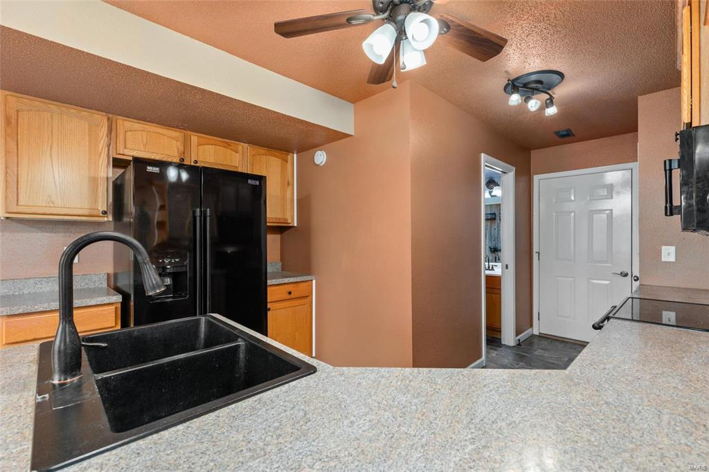 Listing Image #9