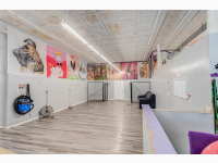 Listing Image #11