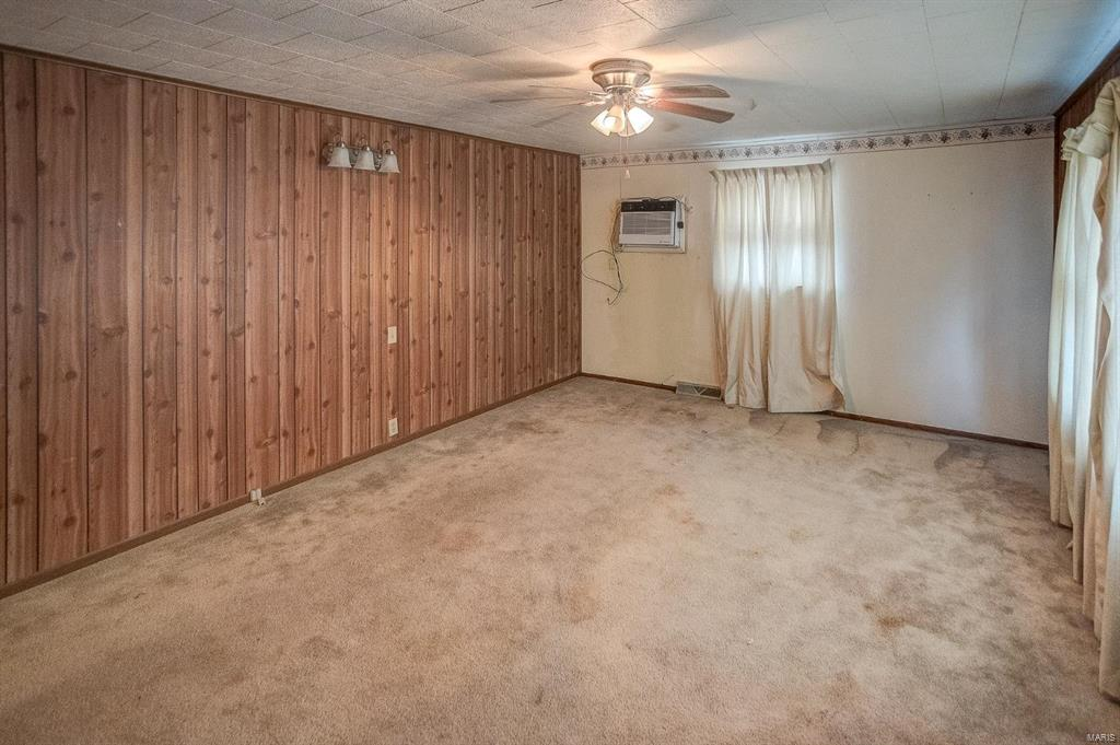 Listing Image #11
