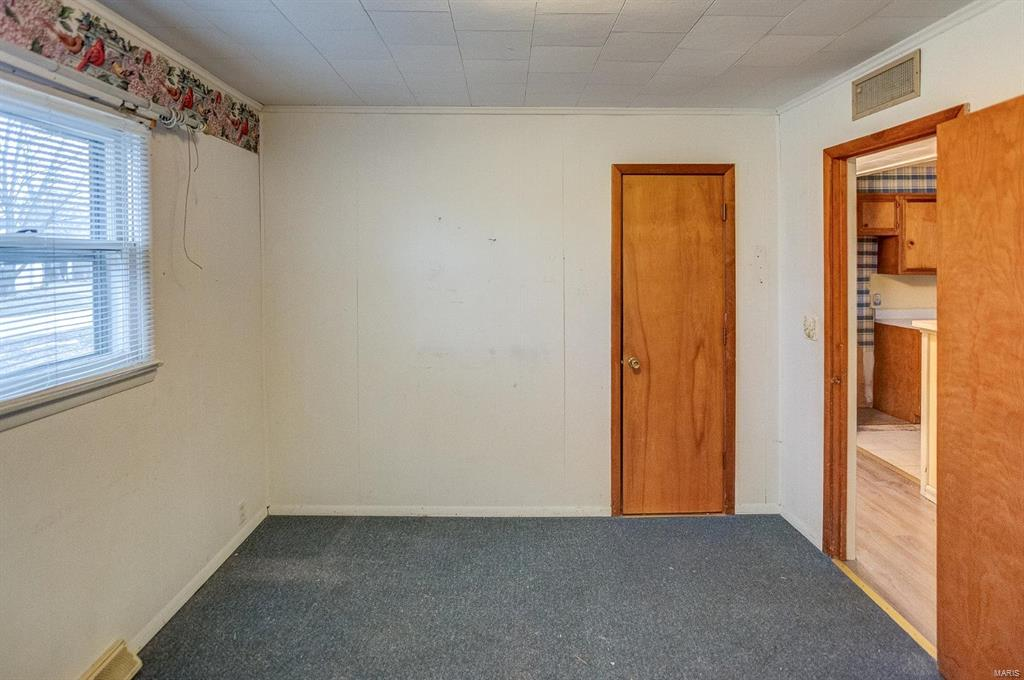 Listing Image #9