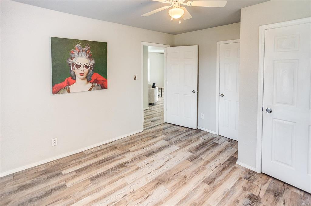 Listing Image #13