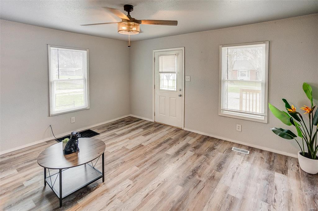 Listing Image #6