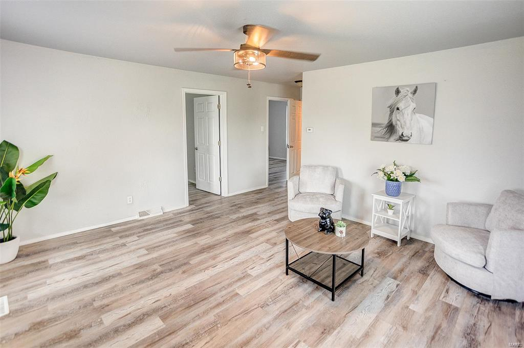 Listing Image #7