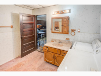 Listing Image #12