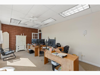 Listing Image #4