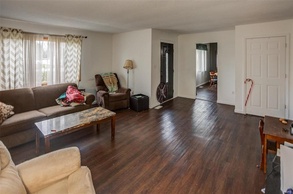 Listing Image #8