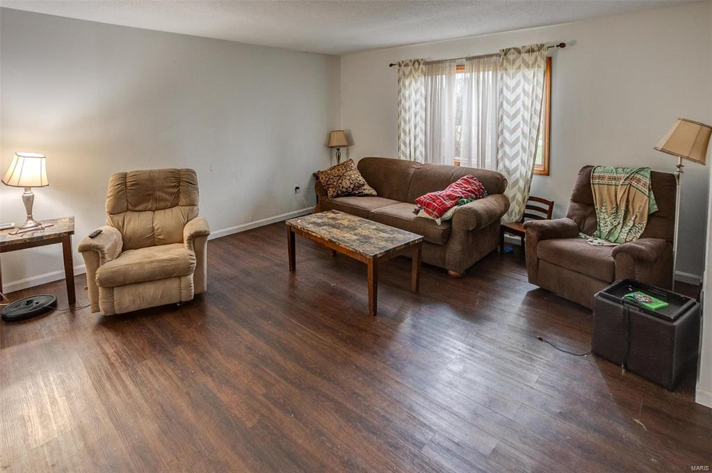 Listing Image #9