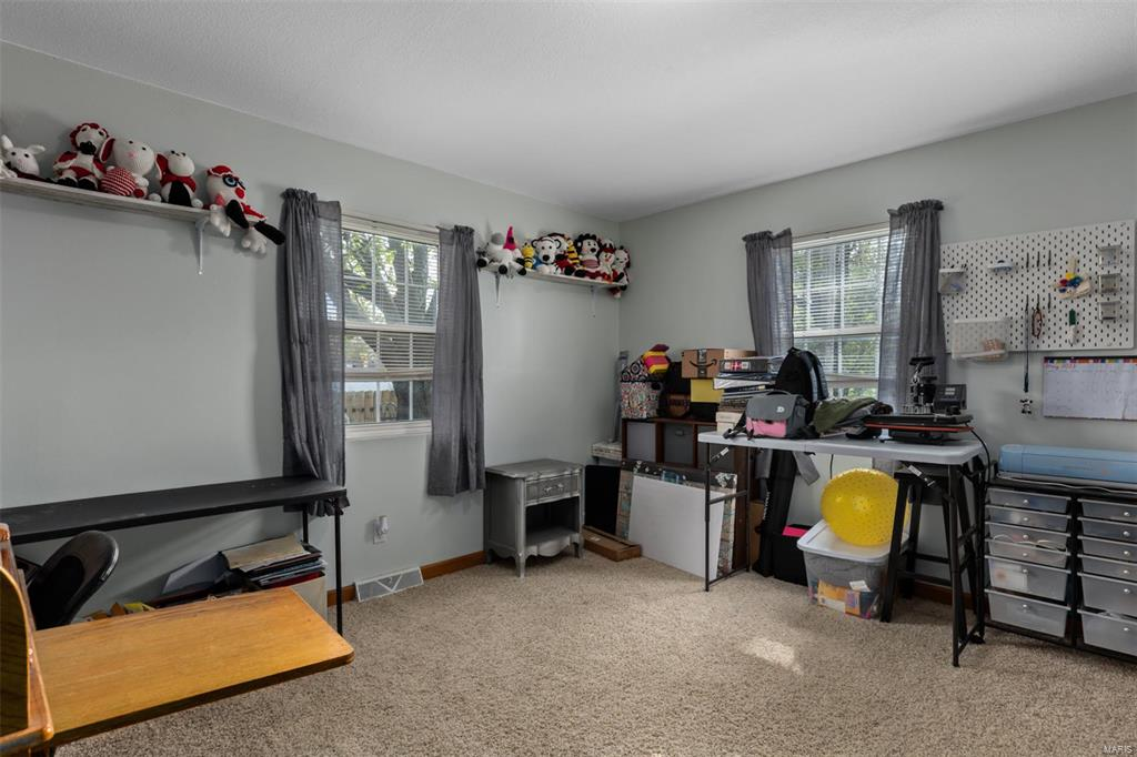 Listing Image #18