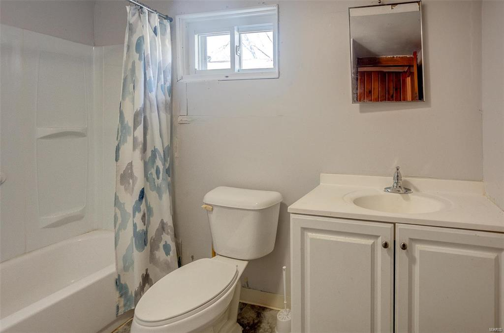 Listing Image #12